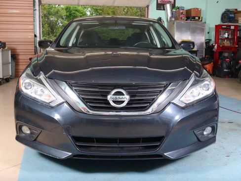Used 2017 Nissan Altima 2.5 SV FWD image 7