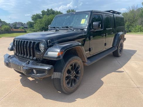 Used 2022 Jeep Gladiator Overland AWD/4WD image 1