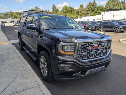 Used 2016 GMC Sierra 1500 Denali w/ Enhanced Driver Alert Package AWD/4WD image 8