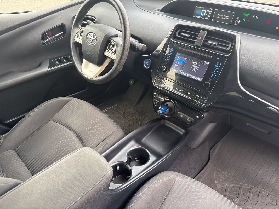 Used 2017 Toyota Prius One FWD image 18
