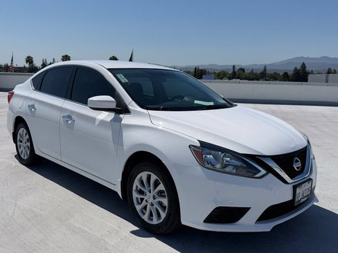 Used 2019 Nissan Sentra SV FWD image 2