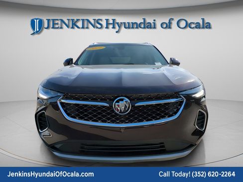 Used 2021 Buick Envision Avenir w/ Technology Package II image 2