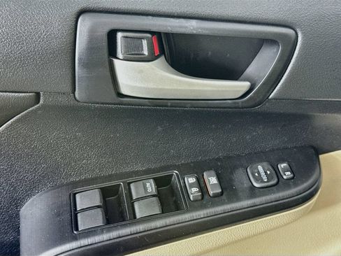 Used 2013 Toyota Camry LE FWD image 20