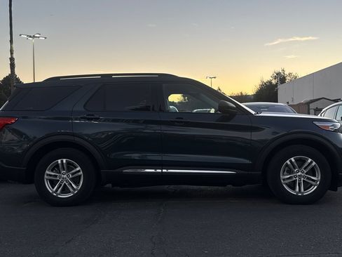 Certified 2022 Ford Explorer XLT w/ Equipment Group 202A image 3