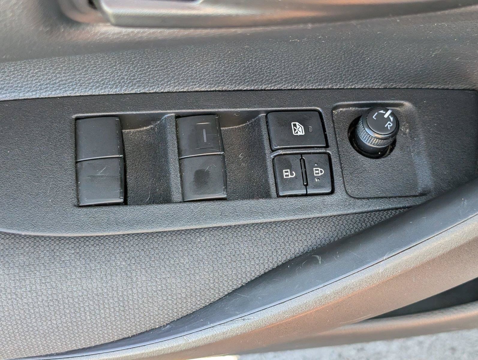 Used 2025 Toyota Corolla LE FWD image 19
