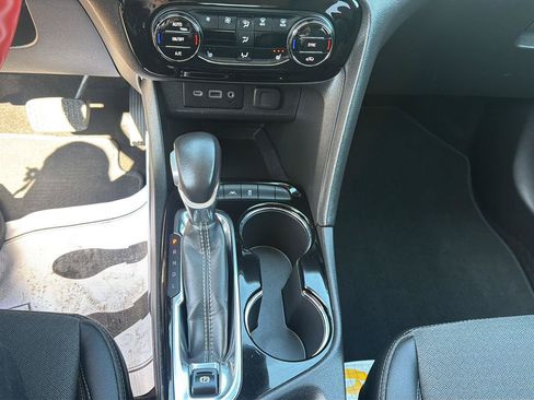 Used 2021 Buick Encore GX Select w/ Sport Touring Package FWD image 30