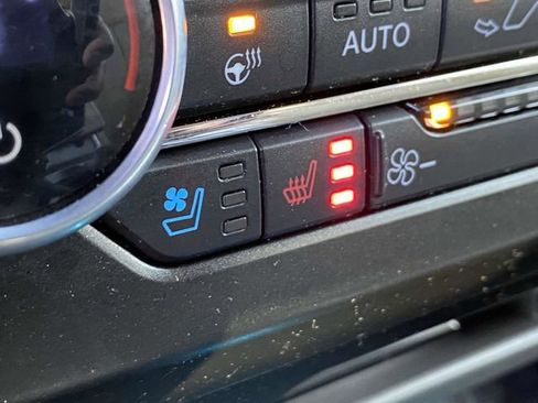 Used 2021 Ford Expedition XLT image 35