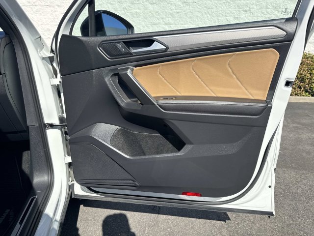 Certified 2024 Volkswagen Tiguan SE R-Line FWD image 34