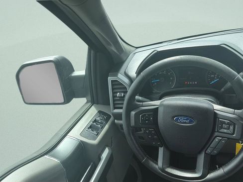 Used 2018 Ford F150 XLT w/ Equipment Group 302A Luxury AWD/4WD image 35