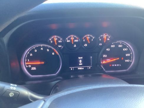 Used 2020 Chevrolet Silverado 1500 Custom w/ Custom Value Package image 17