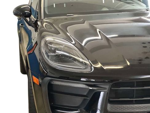 Used 2024 Porsche Macan AWD/4WD image 32