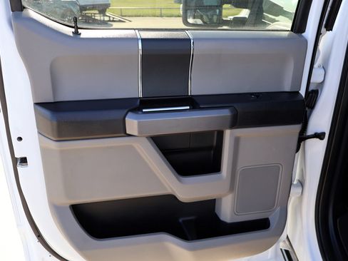 Used 2020 Ford F250 XLT w/ FX4 Off-Road Package AWD/4WD image 14