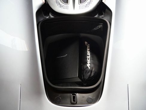 Used 2020 McLaren Speedtail image 25