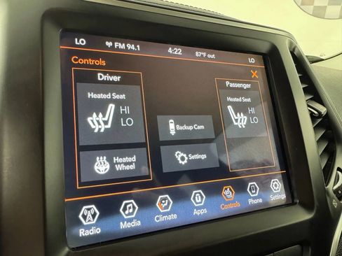 Used 2021 Jeep Cherokee Latitude Lux w/ Comfort/Convenience Group FWD image 20