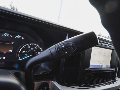 Used 2024 Ford F350 XL w/ Snow Plow/Camper Package image 28