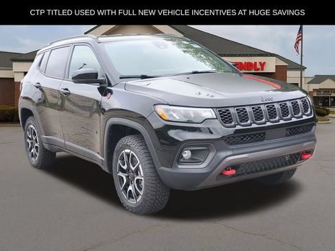 New 2026 Jeep Compass Trailhawk AWD/4WD image 2