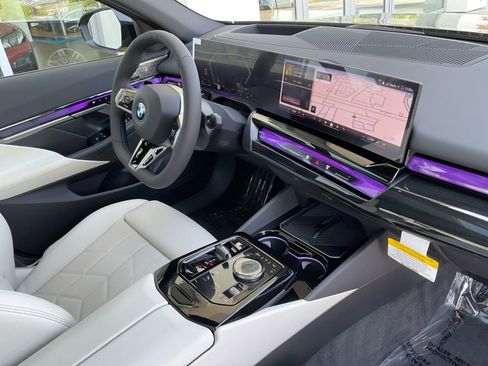 New 2027 BMW 530i RWD image 32