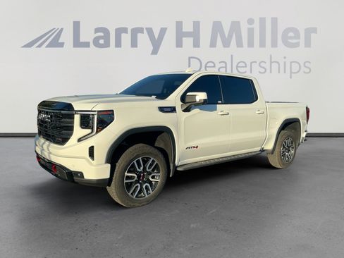 Used 2025 GMC Sierra 1500 AT4 w/ Technology Package AWD/4WD image 1