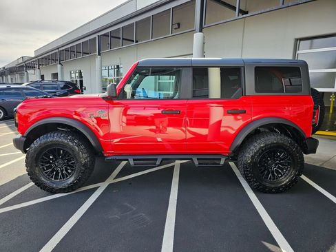 Used 2023 Ford Bronco Wildtrak AWD/4WD image 2