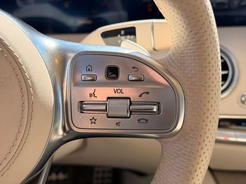 Used 2019 Mercedes-Benz S 560 Cabriolet image 17