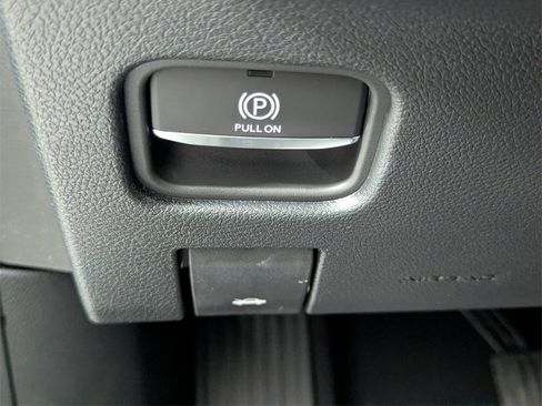 New 2025 Jeep Grand Cherokee Altitude image 14