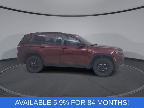 New 2026 Jeep Grand Cherokee Laredo image 3