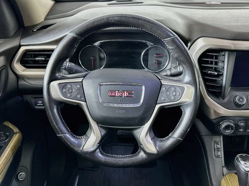 Used 2019 GMC Acadia Denali w/ Technology Package AWD/4WD image 18
