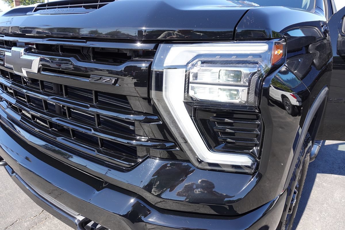 Used 2024 Chevrolet Silverado 2500 LT w/ Midnight Edition AWD/4WD image 61