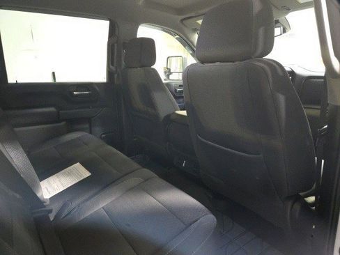 Used 2024 Chevrolet Silverado 2500 Custom w/ Custom Value Package image 7