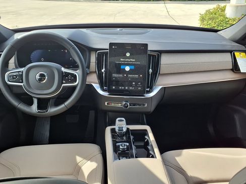 New 2026 Volvo XC90 B5 Plus w/ Protection Package Premier AWD/4WD image 19