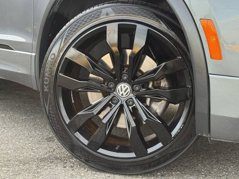 Used 2020 Volkswagen Tiguan SE R-Line w/ 3rd Row Seat Package AWD/4WD image 34