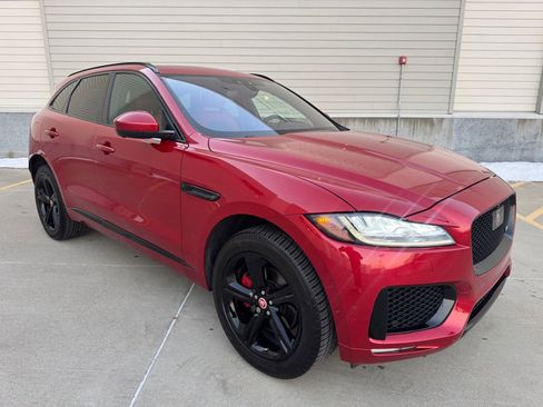Used 2017 Jaguar F-PACE S image 1