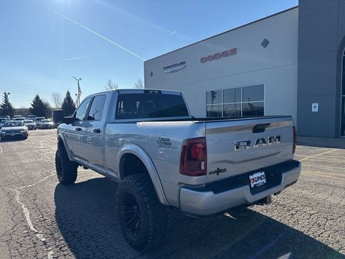 New 2026 RAM 2500 Big Horn AWD/4WD image 6