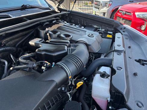 Used 2022 Toyota 4Runner SR5 Premium image 14