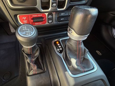 Certified 2020 Jeep Gladiator Rubicon image 28