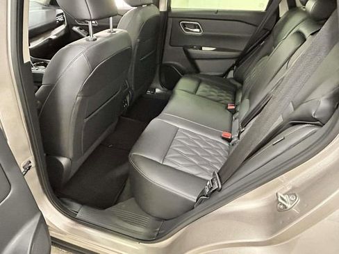 New 2026 Nissan Rogue Platinum AWD/4WD image 8