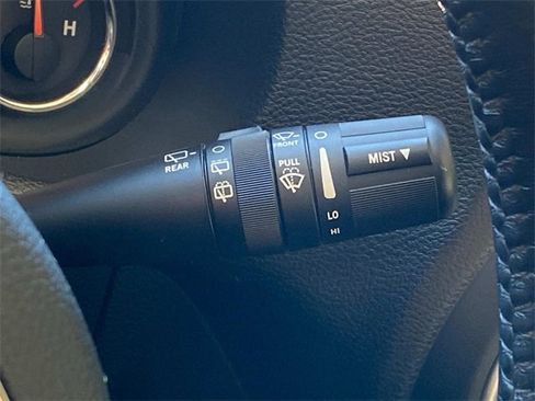 Used 2017 Jeep Wrangler Unlimited Sahara image 22