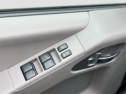 Used 2019 Nissan Frontier SV image 17