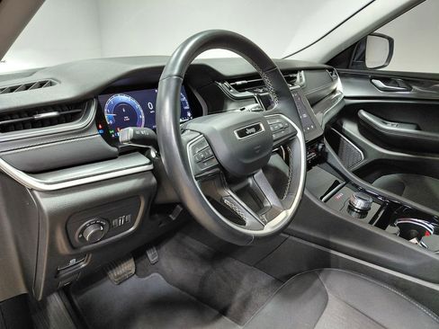 Certified 2022 Jeep Grand Cherokee L Laredo w/ Luxury Tech Group I image 29