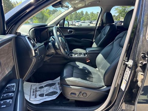 Used 2021 Kia Sorento EX FWD image 13