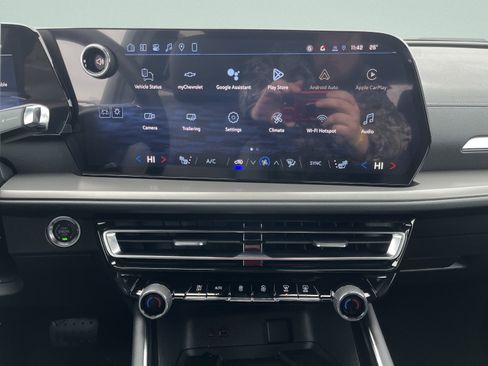 New 2026 Chevrolet Traverse LT image 27