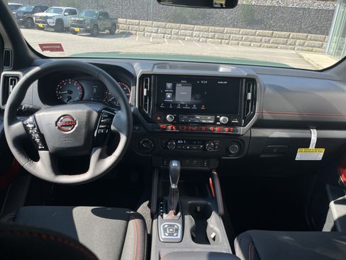 New 2026 Nissan Frontier PRO-4X w/ Pro-4x Convenience Package AWD/4WD image 18