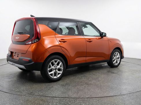 Used 2025 Kia Soul LX w/ LX Technology Package image 9