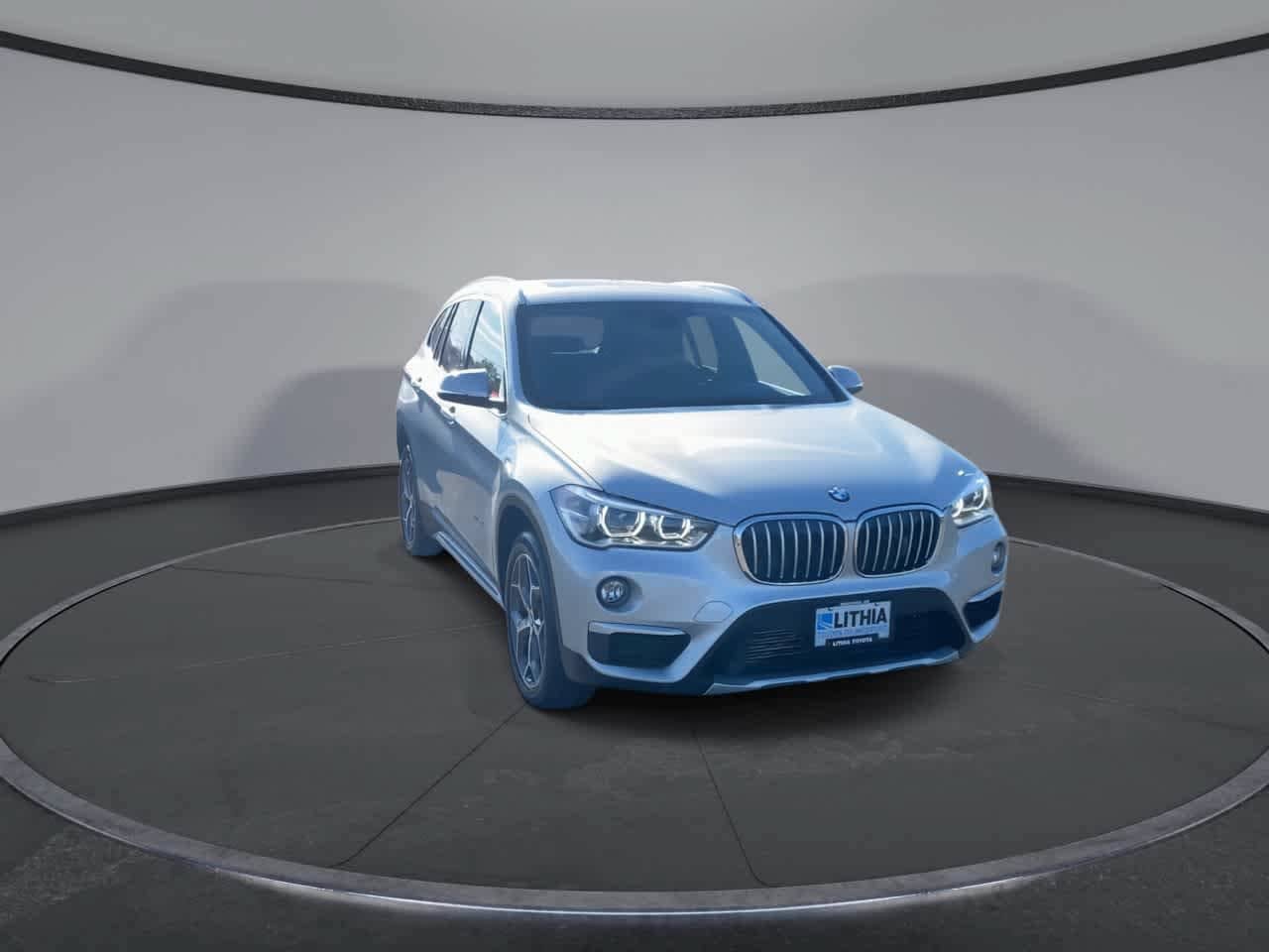 Used 2018 BMW X1 xDrive28i AWD/4WD image 4