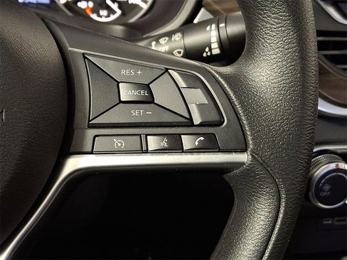 Used 2023 Nissan Altima 2.5 SV image 23