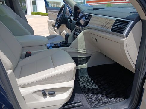 Used 2023 Volkswagen Atlas SEL AWD/4WD image 23