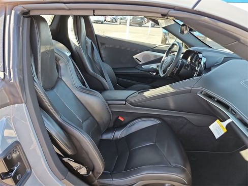 Used 2025 Chevrolet Corvette Stingray Preferred Conv w/ 2LT image 20