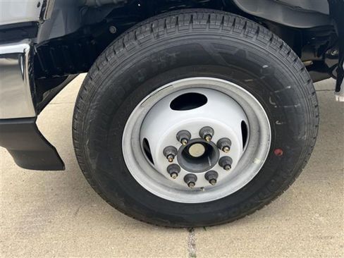 New 2026 Ford E-450 and Econoline 450 Super Duty w/ Power Equipment Group image 8