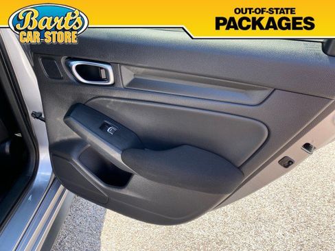 Used 2022 Honda Civic Sport image 9