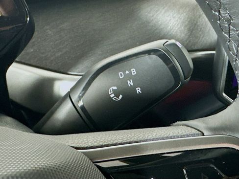 New 2025 Volkswagen ID. Buzz Pro S image 15